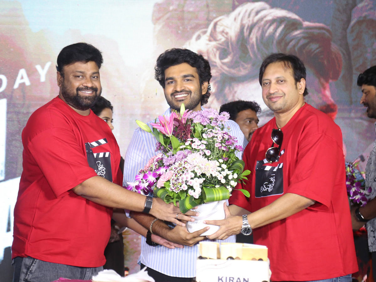 Chennai_20Love_20Story_20Pressmeet_20And_20Kiran_20Abbavaram_20Birthday_20Celebrations_20_281_29.jpg 1