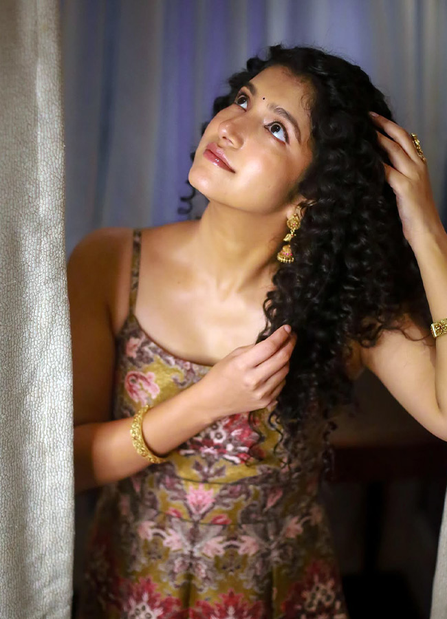 Meetha_20Raghunath_20_284_29.jpg 4