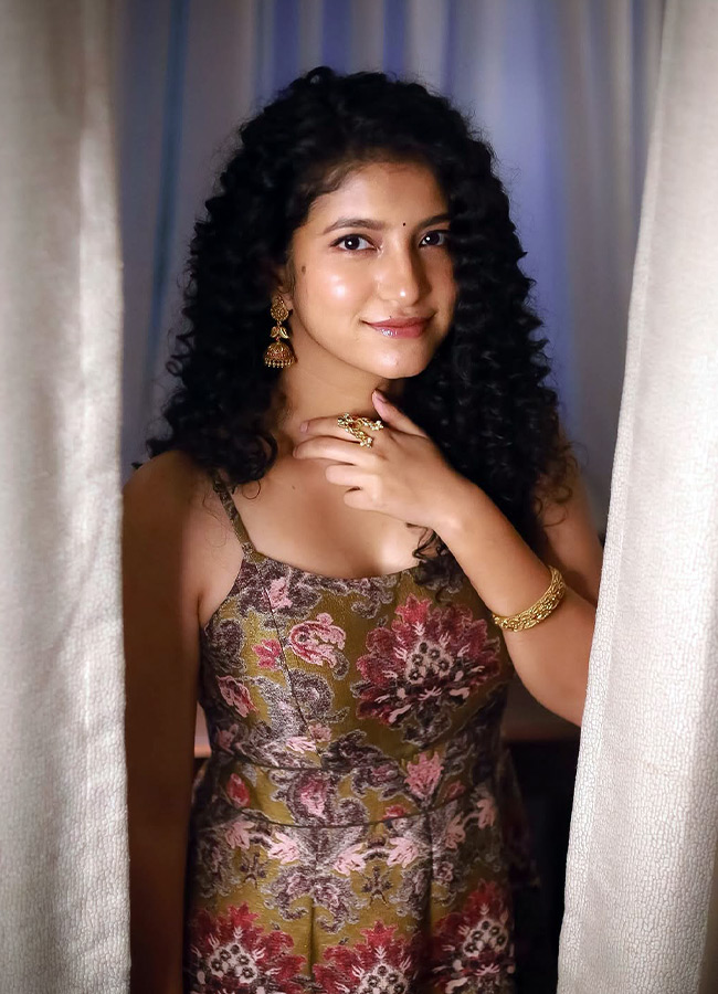 Meetha_20Raghunath_20_285_29.jpg 5