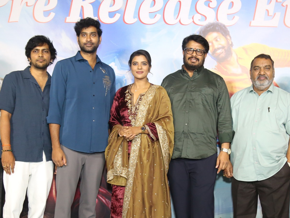 Oh_20Sukumari_20Pre_20Release_20Event_20Photos_20_286_29.jpg 6