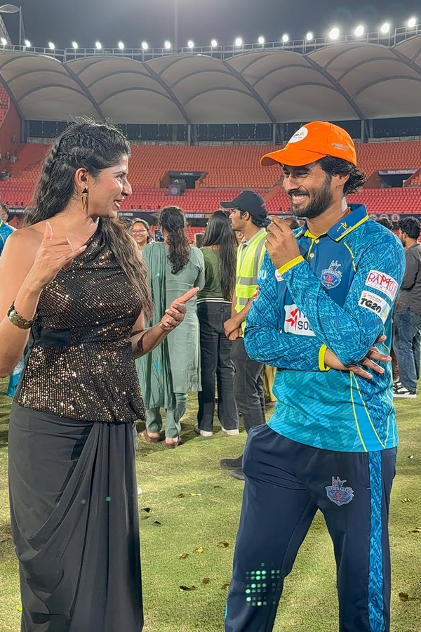 Anchor_20Neha_20Chowdhary_20shares_20TG20_20League_20memories_20Photos_20_2812_29.jpg 13