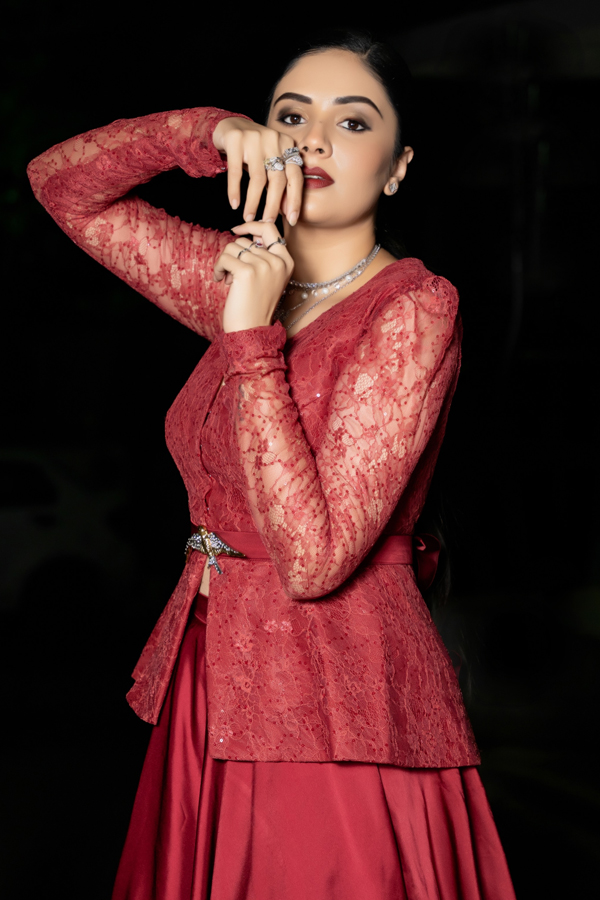 Anchor_20Srimukhi_20Latest_20Stunning_20Photos_20_283_29.jpg 3