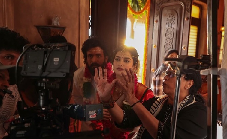 The_20Beautiful_20Bhagyashree..._20memories_20of_20the_20Lenin_20shoot_20Photos_20_286_29.jpg 6