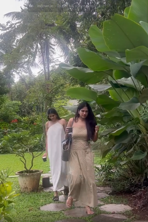 Allu_20Family_20Vacation_20Photos_20Go_20Viral_20as_20Nayanika_20Reddy_20and_20Sneha_20Reddy_20Enjoy_20Goa_20Trip_20photos_20_282_29.jpg 5