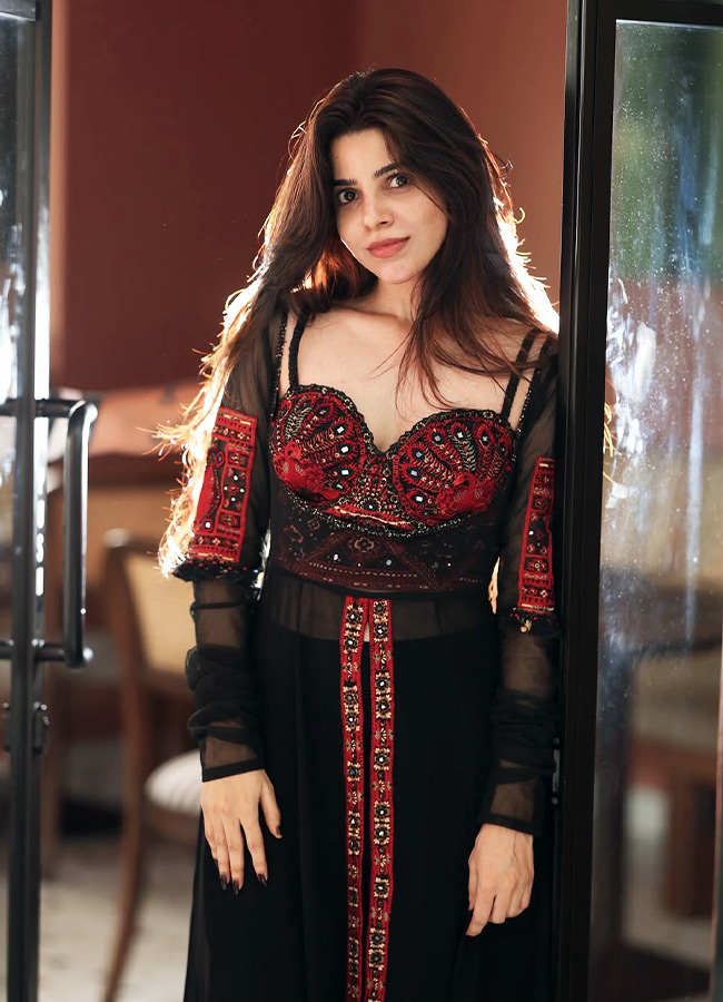 Divyabharathi_20_2815_29.jpg 15