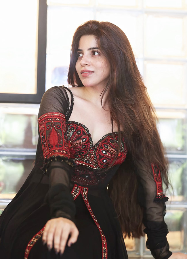 Divyabharathi_20_287_29.jpg 7