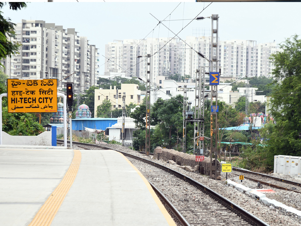 The_20Hitech_20City_20Railway_20station_20In_20Hyderabad_20Has_20taken_20on_20a_20New_20look_20Photos_20_287_29.jpg 8