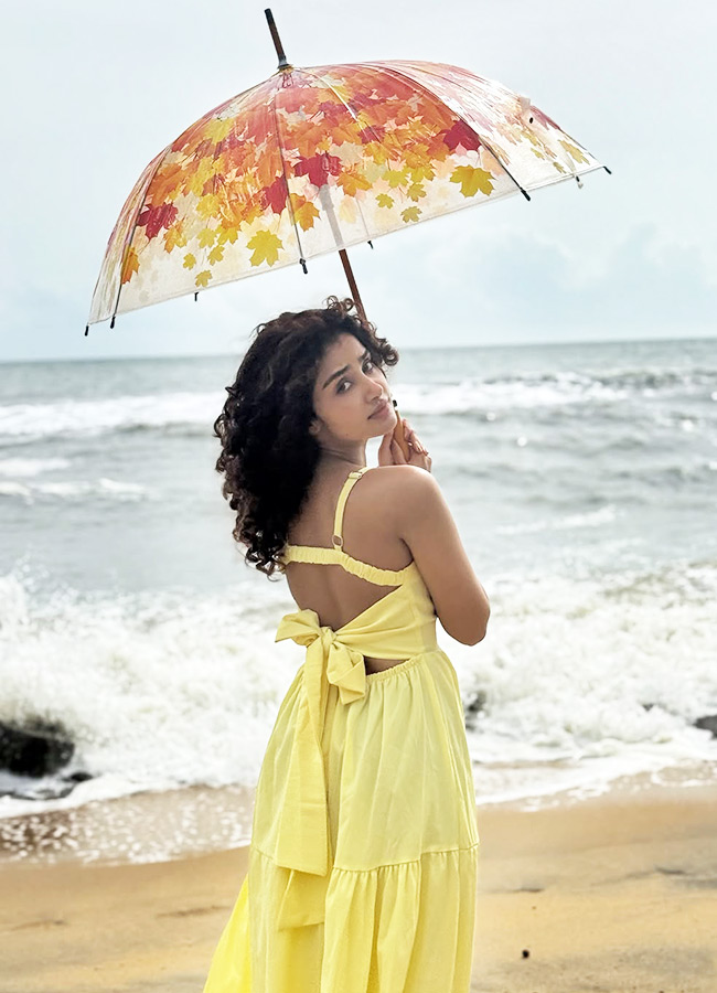 Anupama_20Parameswaran_20_2814_29.jpg 14