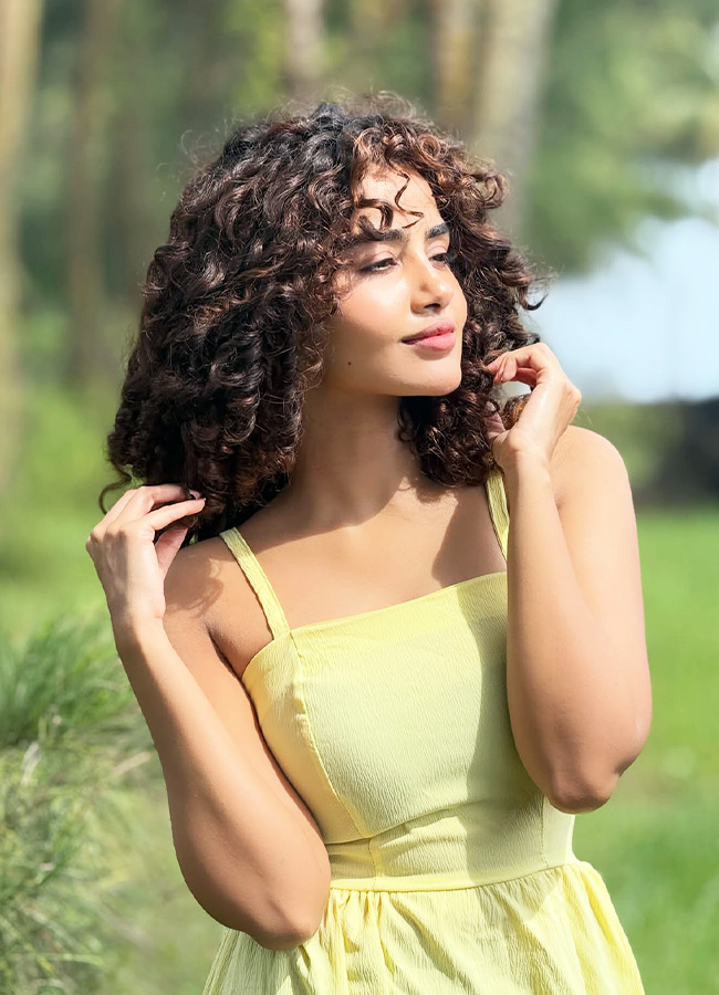 Anupama_20Parameswaran_20_284_29.jpg 4