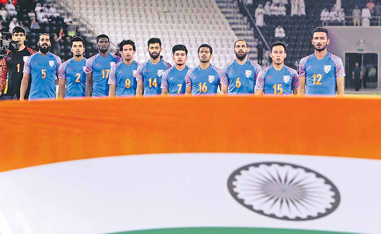 india_20ft_20ball.jpg