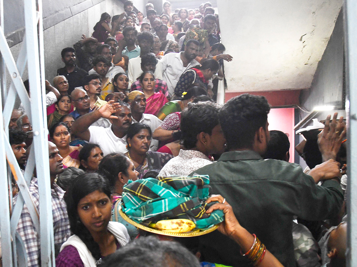 Ashada_20Mahotsav_20Grand_20Celebrations_20At_20Indrakeeladri_20hill_20Vijayawada__20_2811_29.jpg 11