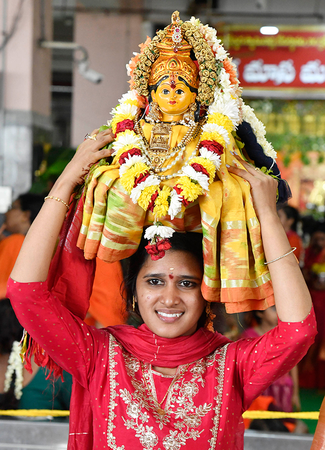 Ashada_20Mahotsav_20Grand_20Celebrations_20At_20Indrakeeladri_20hill_20Vijayawada__20_2826_29_1.jpg 24