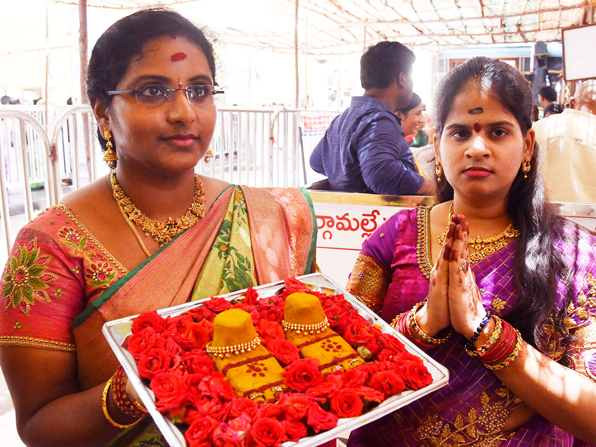 Ashada_20Mahotsav_20Grand_20Celebrations_20At_20Indrakeeladri_20hill_20Vijayawada__20_284_29.jpg 4