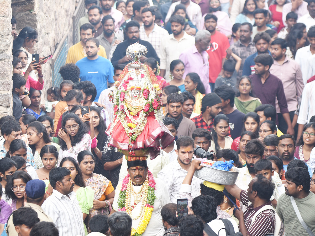 GOLCONDA_20BONALU_20_2810_29.jpg 10