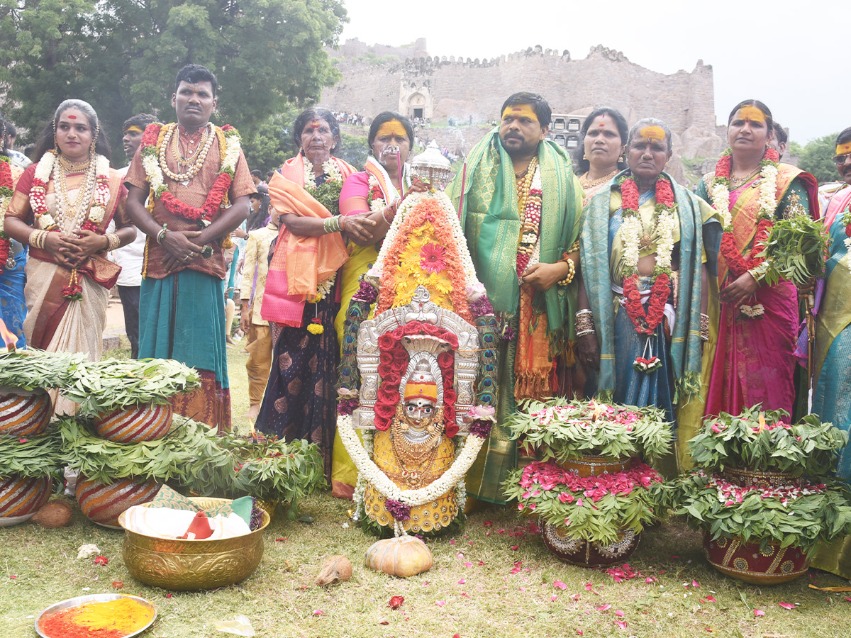 GOLCONDA_20BONALU_20_2811_29.jpg 11