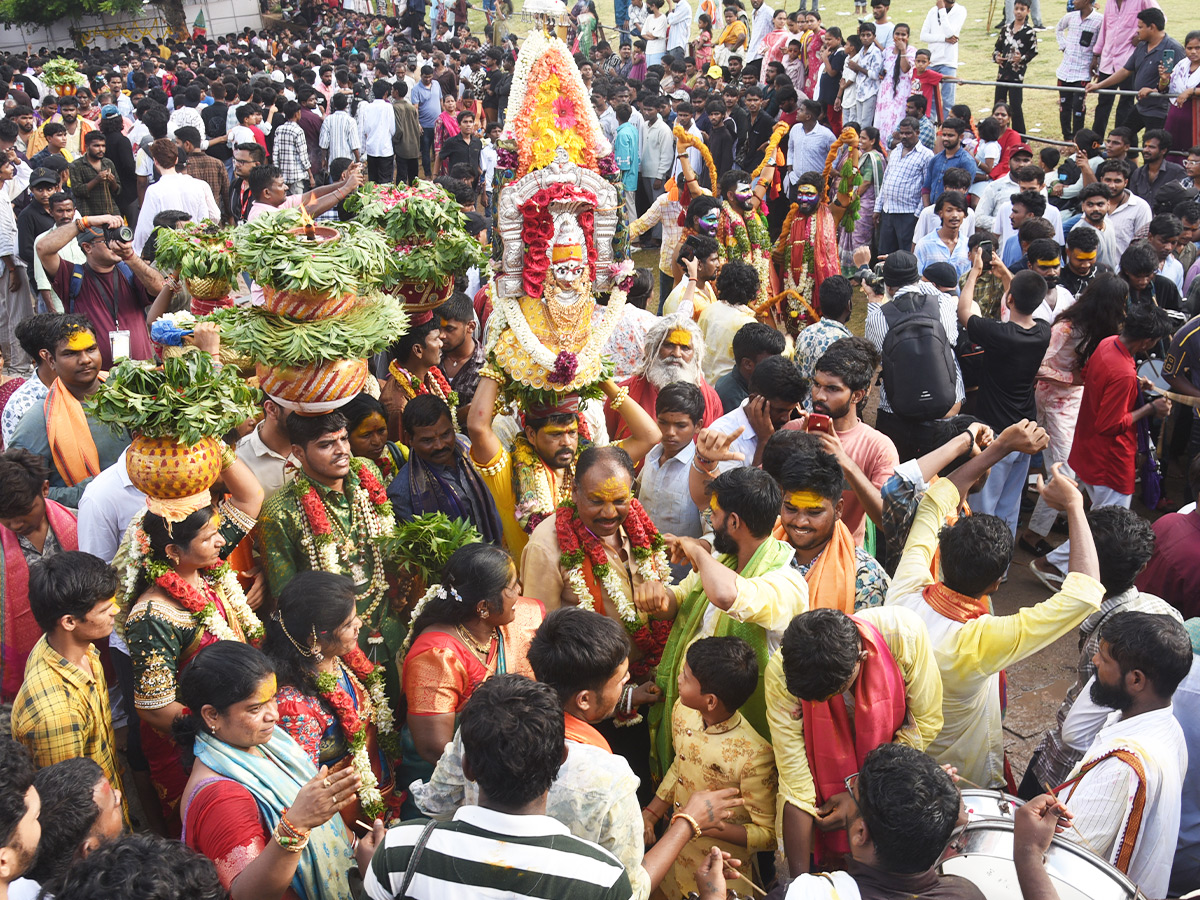 GOLCONDA_20BONALU_20_282_29.jpg 2
