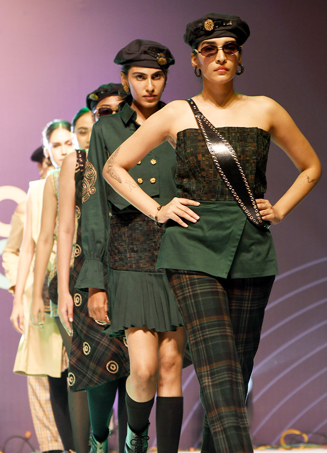 HAMSTECH_20CREATORS_20COLLECT_202026_20AND_20FASHION_20SHOW_20AT_20THE_20ADRESS_20CONVENCTION_20NARSING_20_2810_29.jpg 10