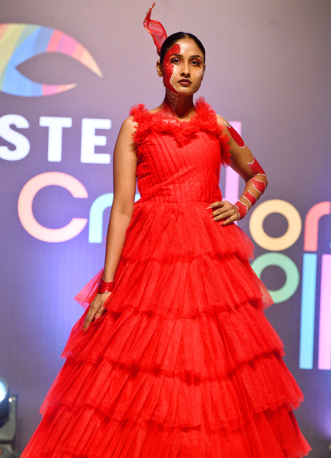 Hamstech_20Creators_20Collect_20Fashion_20Show_20In_20Hyderabad__20_2822_29.jpg 22