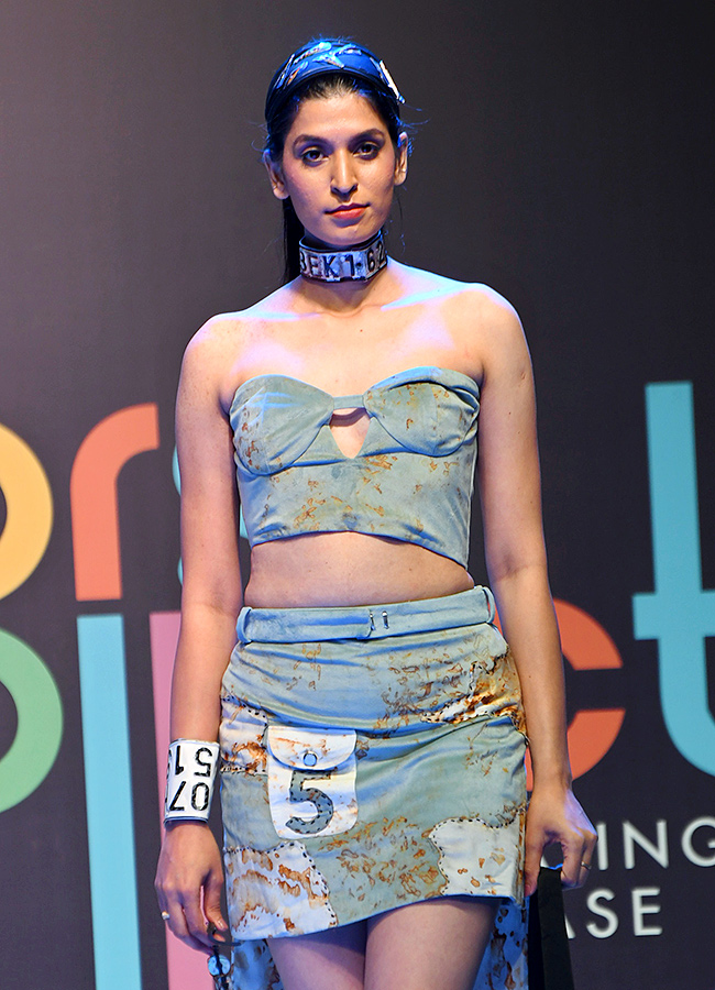 Hamstech_20Creators_20Collect_20Fashion_20Show_20In_20Hyderabad__20_2824_29.jpg 24