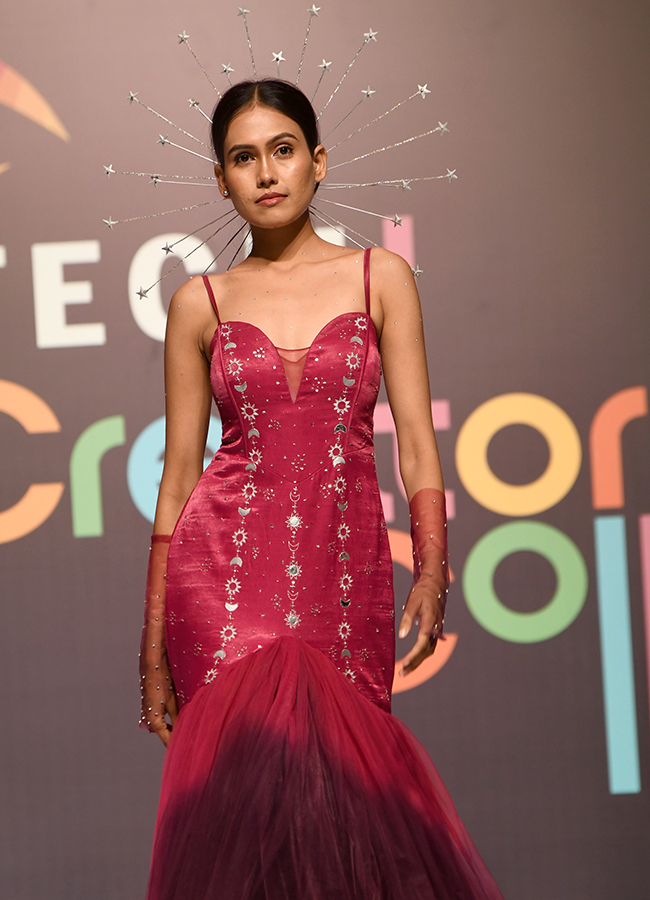 Hamstech_20Creators_20Collect_20Fashion_20Show_20In_20Hyderabad__20_284_29.jpg 4