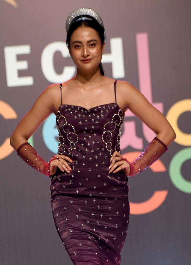 Hamstech_20Creators_20Collect_20Fashion_20Show_20In_20Hyderabad__20_285_29.jpg 5