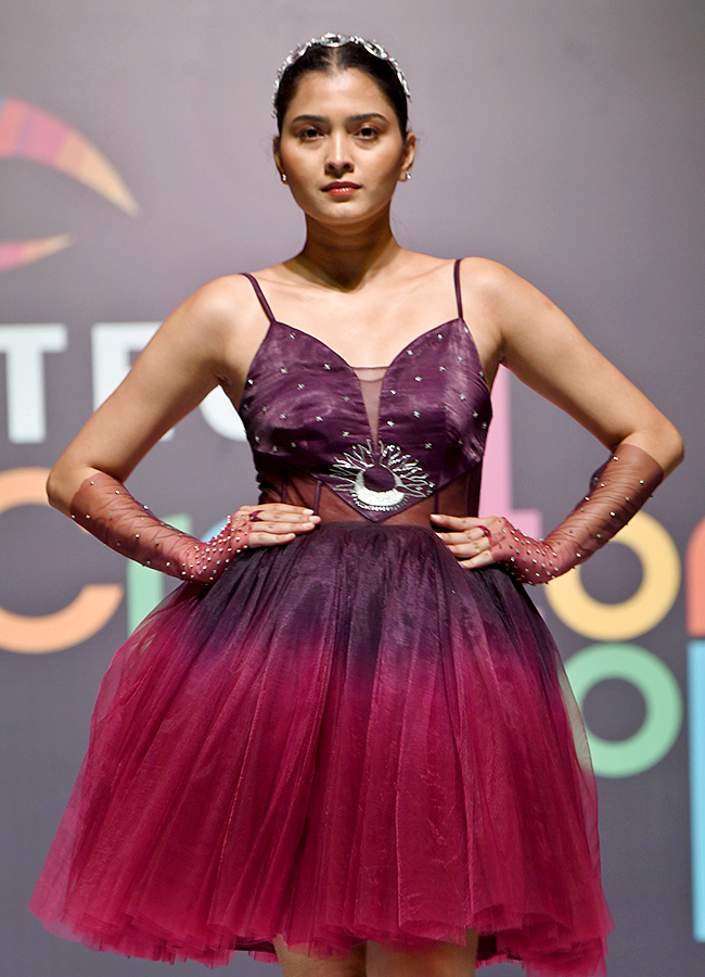 Hamstech_20Creators_20Collect_20Fashion_20Show_20In_20Hyderabad__20_286_29.jpg 6