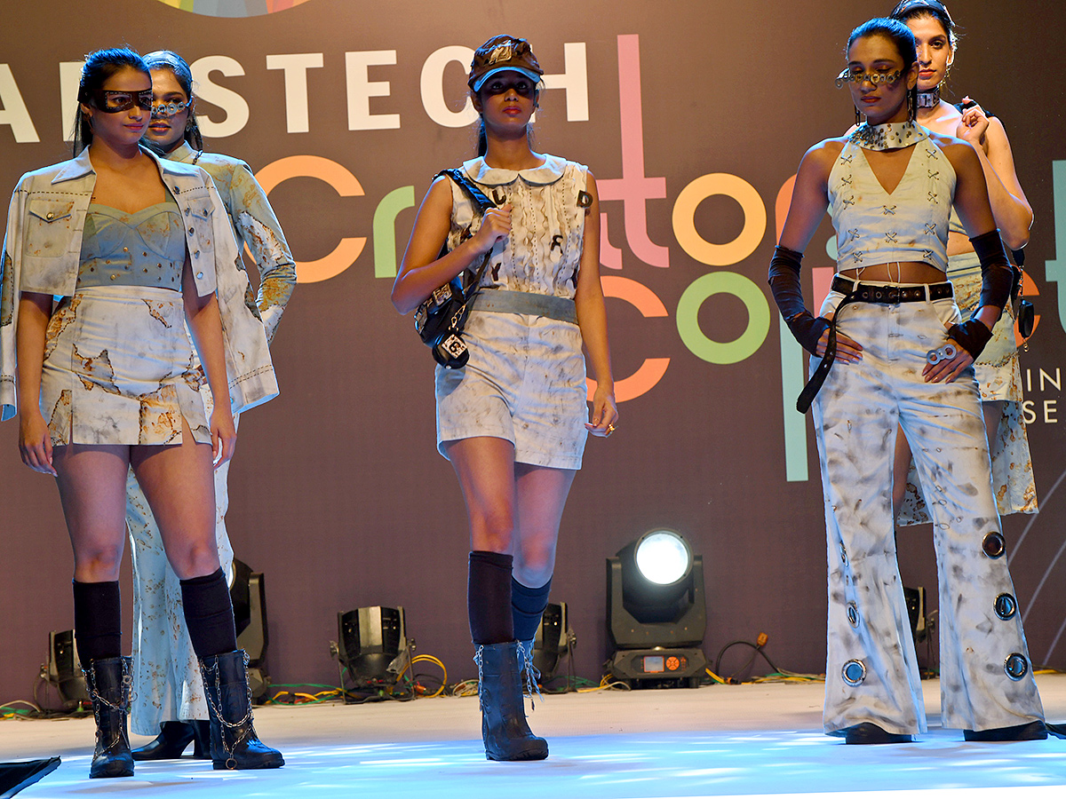 Hamstech_20Creators_20Collect_20Fashion_20Show_20In_20Hyderabad__20_289_29.jpg 9