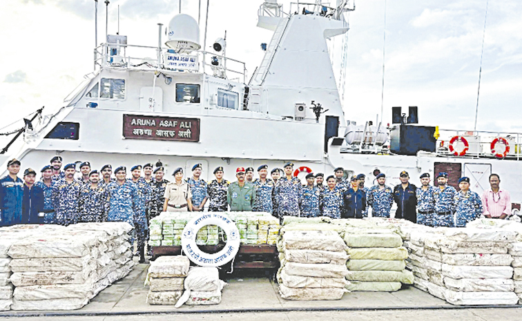Indian-Coast-Guard-ship-ser.jpg