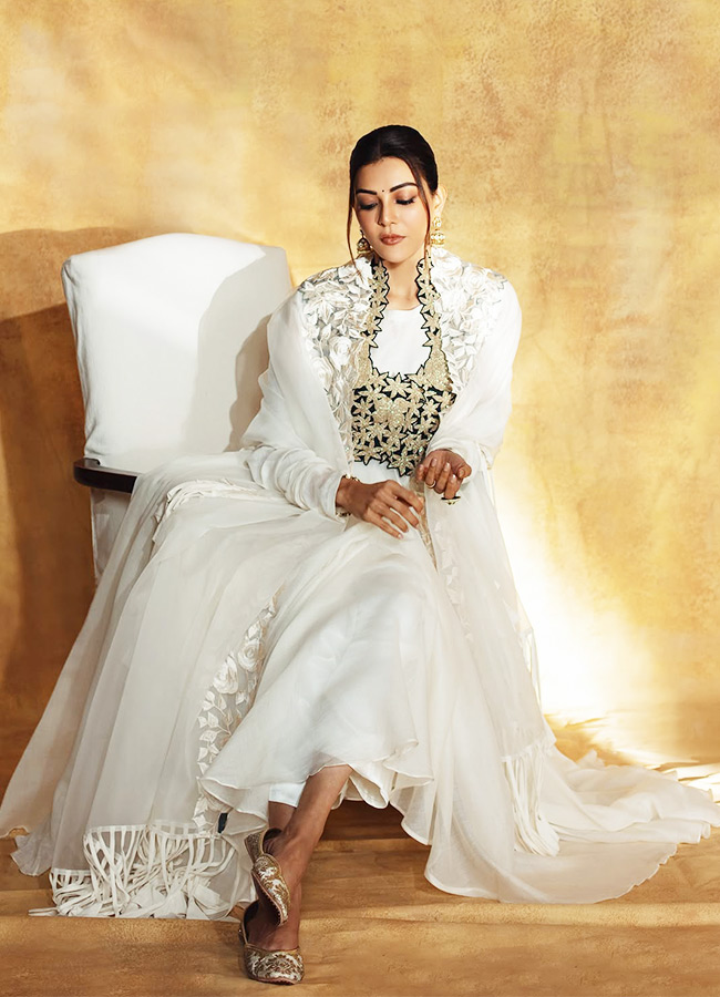 Kajal_20Aggarwal_20_286_29.jpg 6