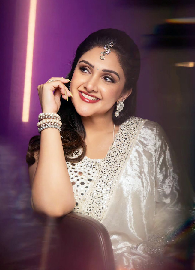 Sridevi_20Vijaykumar_20_283_29.jpg 3