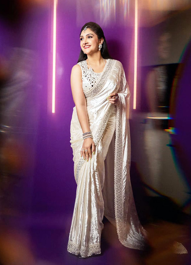 Sridevi_20Vijaykumar_20_289_29.jpg 9