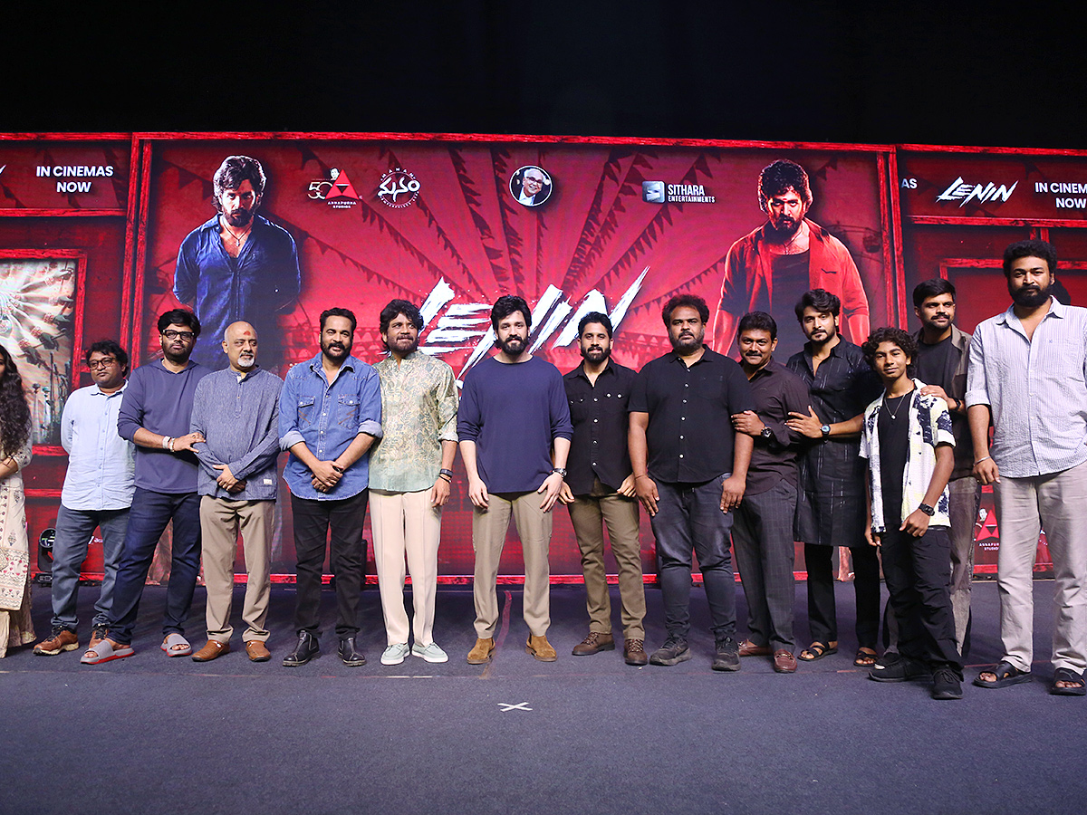 Akhil_20Akkineni_20LENIN_20BlockBuster_20Success_20Meet_20Event_20HD_20Photos__20_285_29.jpg 4