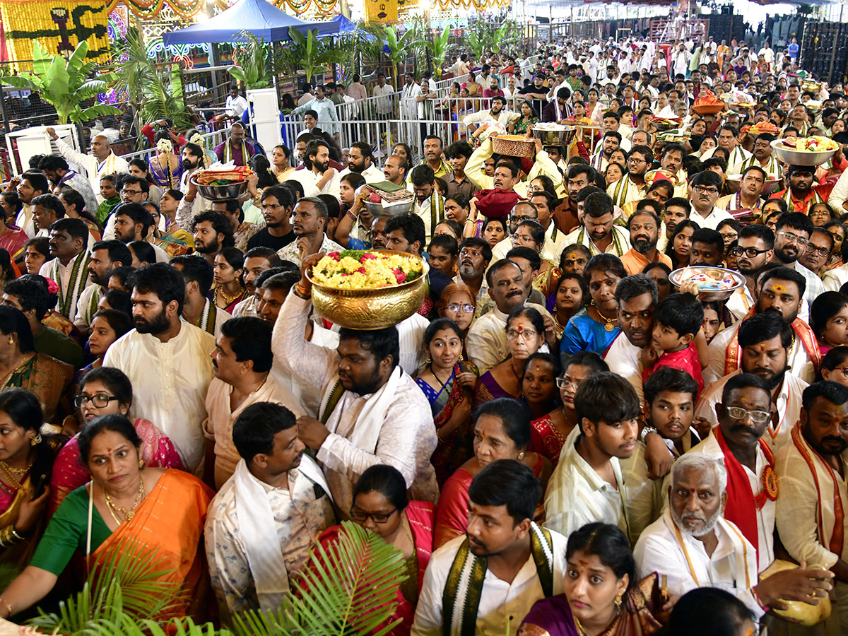 Devotional_20_20Balkampet_20Yellamma_20Kalyanotsavam_202026_20HD_20Photos__20_288_29.jpg 8