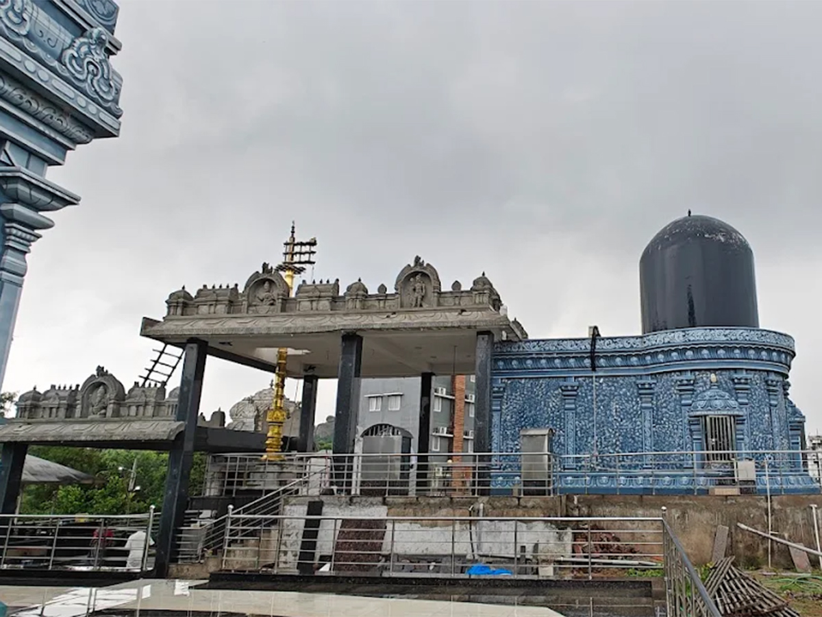 Devotional_20_20Sri_20Venkateshwara_20Swamy_20Temple_20Kakatiya_20Hills__20_2811_29.jpg 11