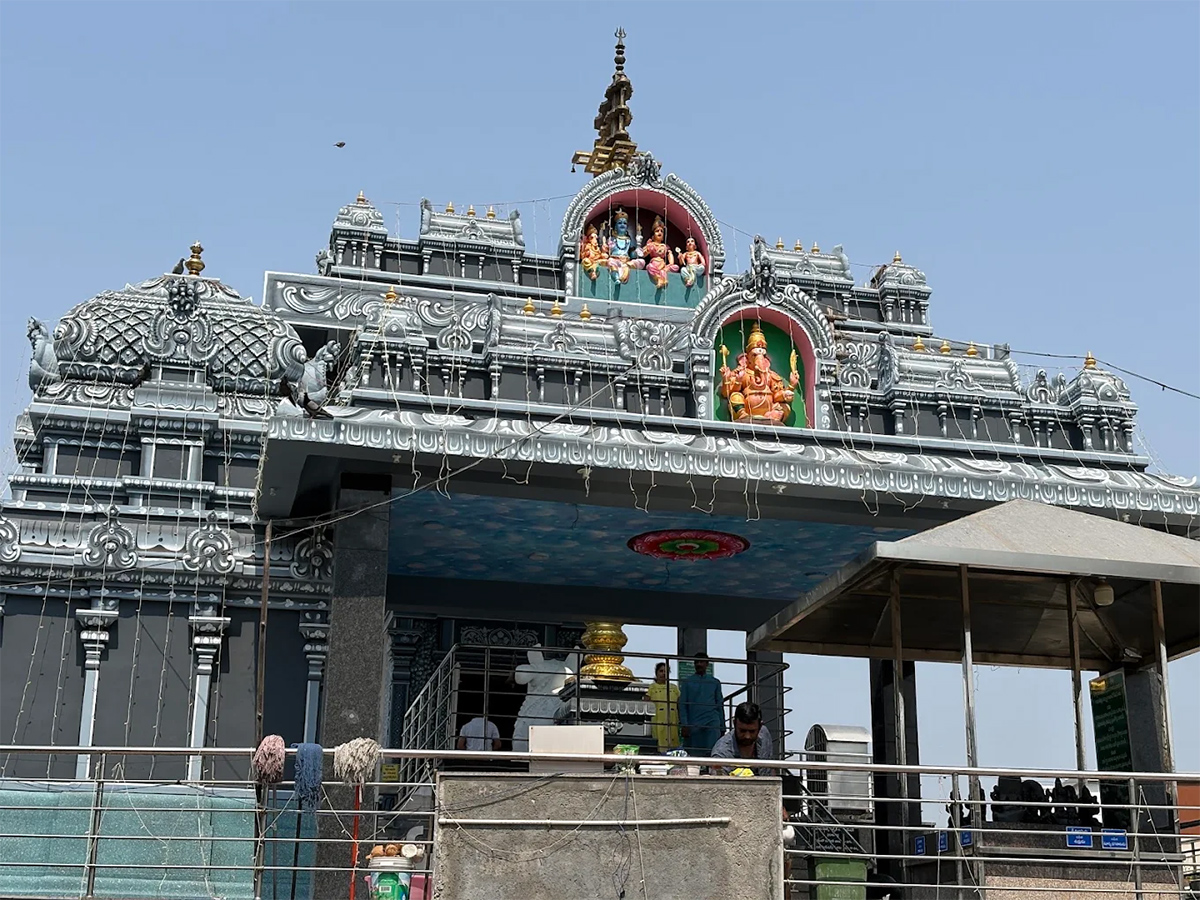 Devotional_20_20Sri_20Venkateshwara_20Swamy_20Temple_20Kakatiya_20Hills__20_2812_29.jpg 12