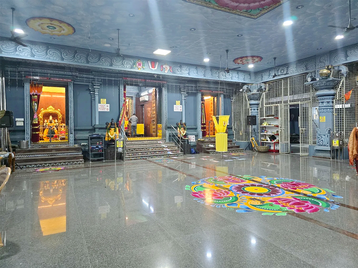 Devotional_20_20Sri_20Venkateshwara_20Swamy_20Temple_20Kakatiya_20Hills__20_288_29.jpg 8