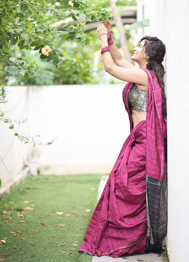 Rashi_20Singh_20_2811_29.jpg 11