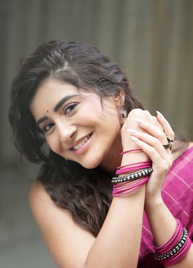 Rashi_20Singh_20_282_29.jpg 2