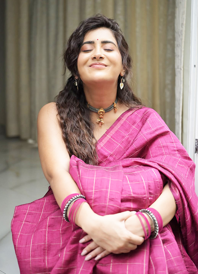 Rashi_20Singh_20_284_29.jpg 4