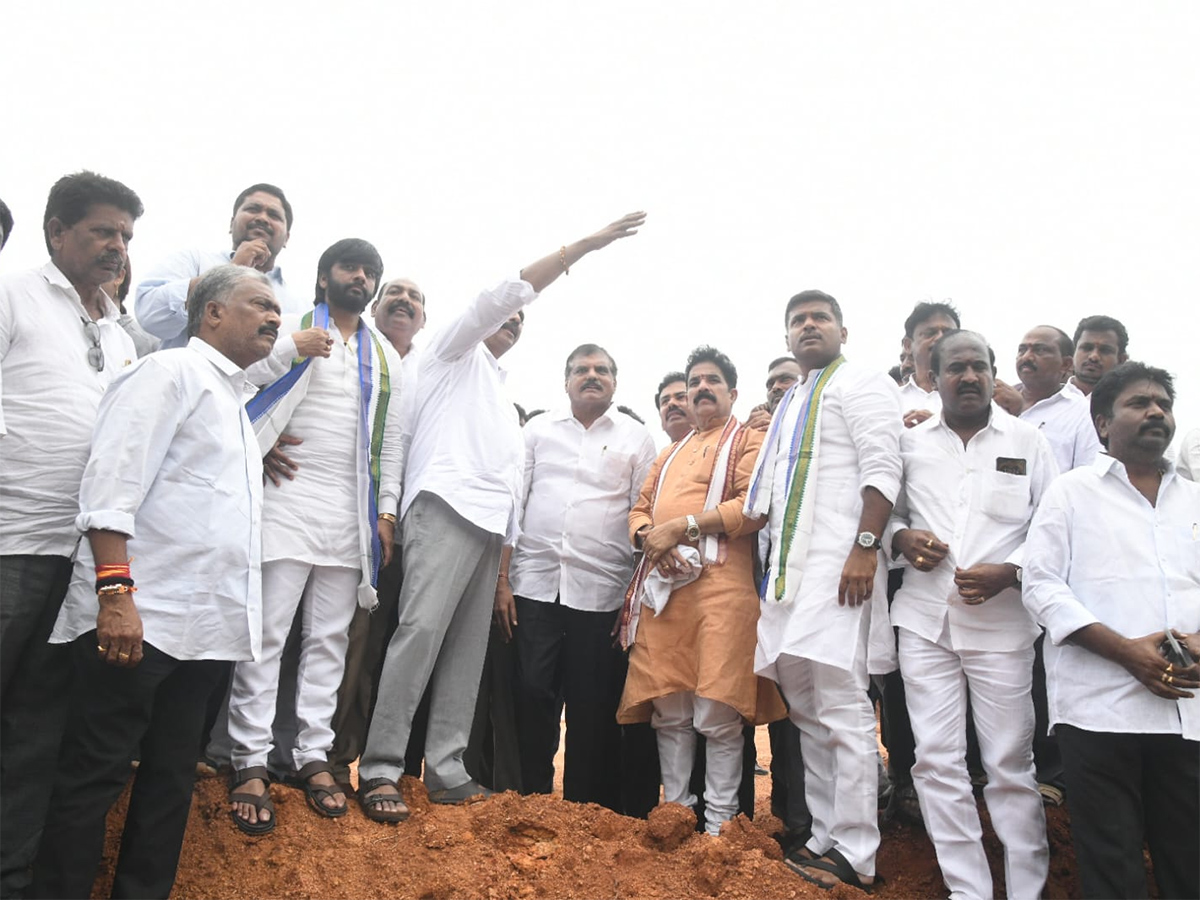 YSRCP_20Chalo_20Panchadarla_20Program_20Photo_20Gallery__20_2816_29.jpg 16