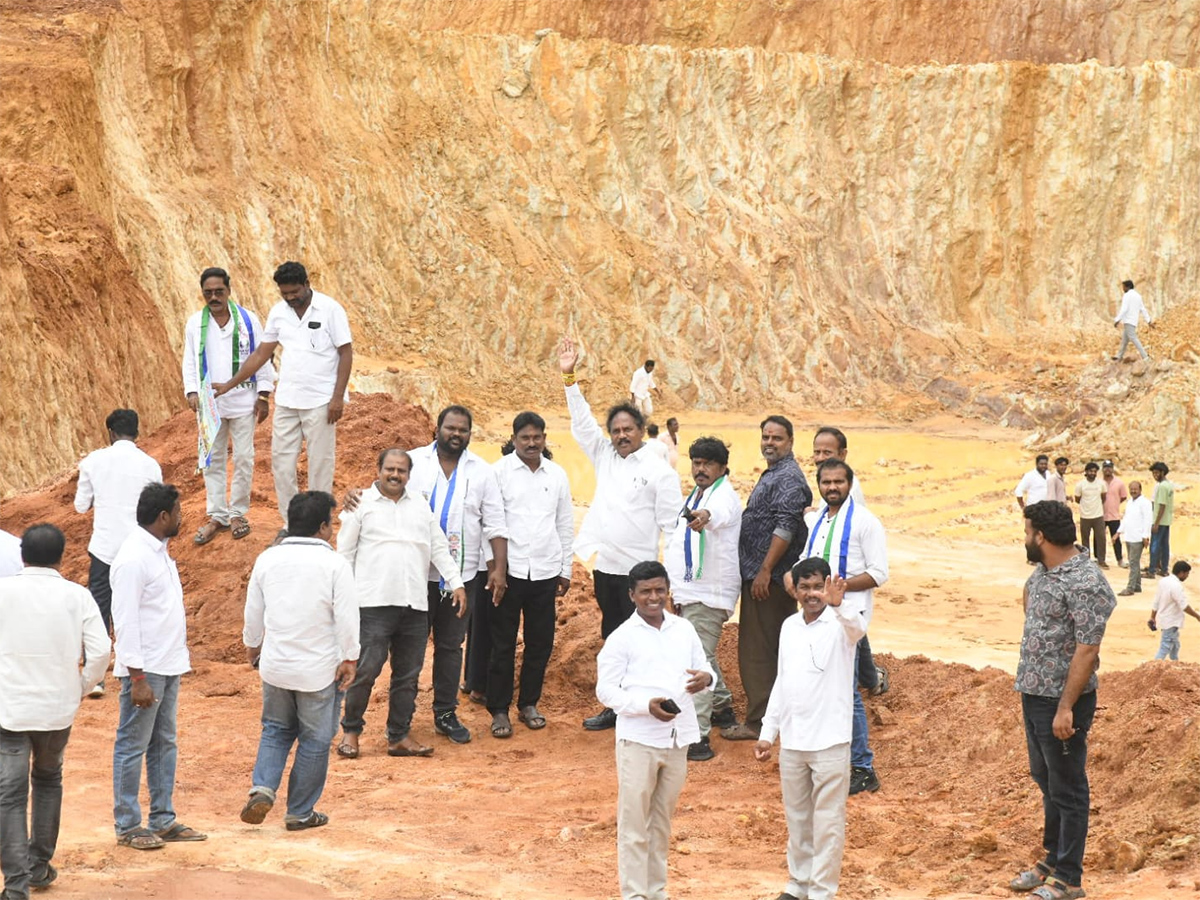 YSRCP_20Chalo_20Panchadarla_20Program_20Photo_20Gallery__20_283_29.jpg 3