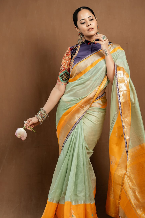 Anasuya_20Bharadwaj_20Stunning_20Looks_20In_20Saree_20Photos_20_288_29.jpg 9