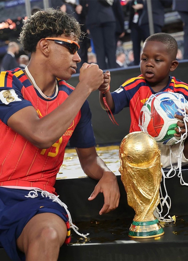 FIFA_20World_20Cup_202026_20Spain_20Lamine_20Yamal_20Viral_20Photos__20_2819_29.jpg 19