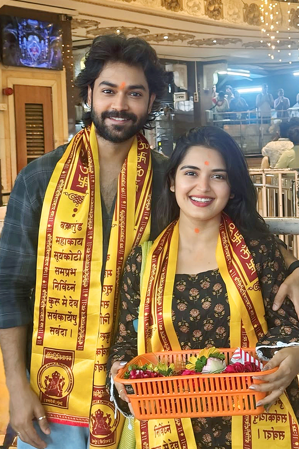TV_20actors_20Priyanka_20Jain_20And_20Shiva_20Kumar_20at_20Siddi_20Vinayaka_20temple_20Photos_20_281_29.jpg 2