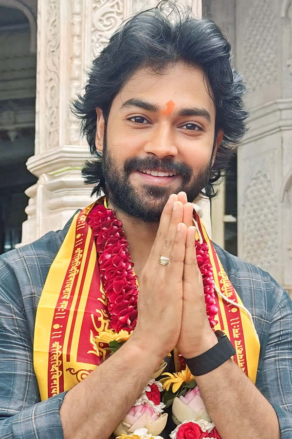 TV_20actors_20Priyanka_20Jain_20And_20Shiva_20Kumar_20at_20Siddi_20Vinayaka_20temple_20Photos_20_285_29.jpg 6