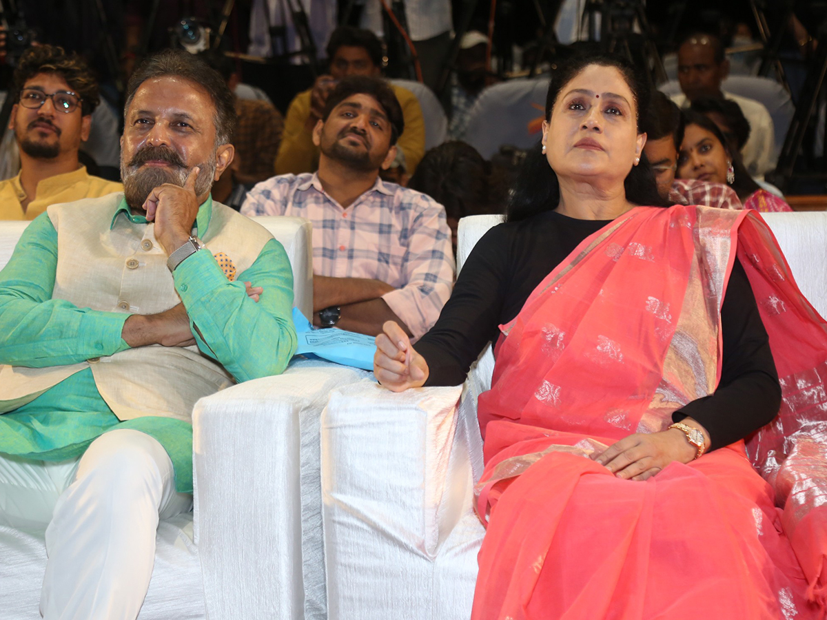 Abhinaya_20Krishna_20Karmakhya_20Trailer_20Launch_20Event_20HD_20Photos__20_2817_29.jpg 17