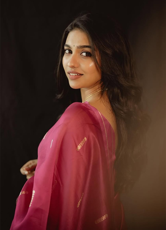 Actress_20Mamitha_20Baiju_20in_20Jana_20Nayagan_20Viral_20Photos__20_286_29.jpg 6