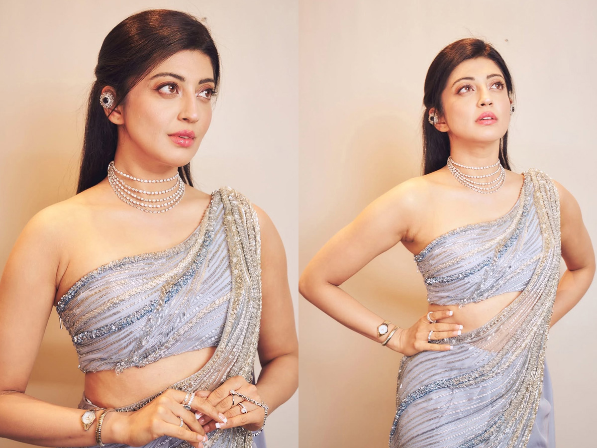 Actress_20Pranitha_20Subhash_20Stunning_20Photos_20_286_29.jpg 1