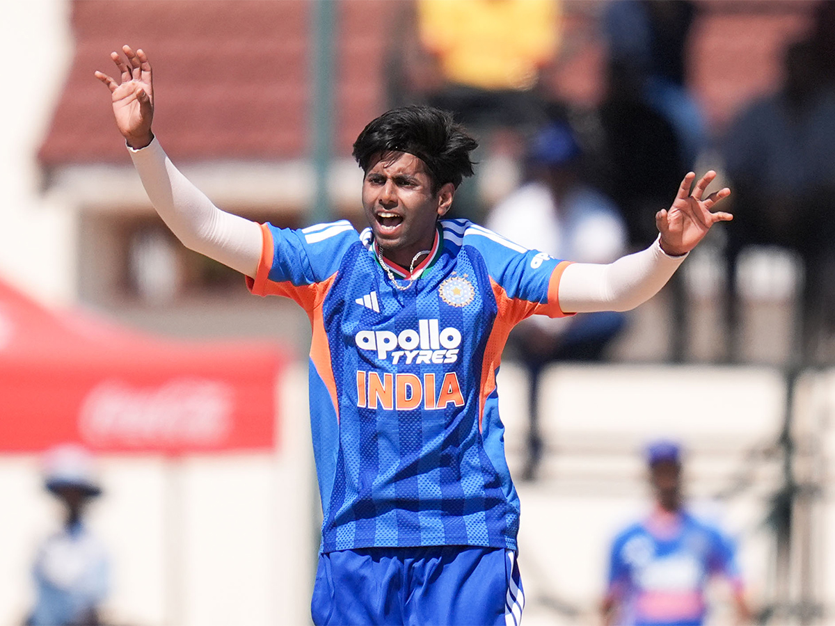 First_20T20_20Cricket_20Match_20Between_20Zimbabwe_20and_20India_20HD_20Photos__20_2810_29.jpg 10