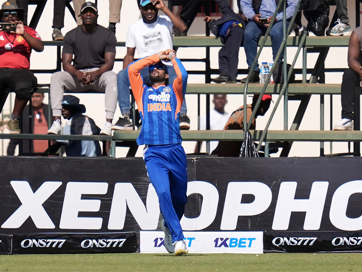 First_20T20_20Cricket_20Match_20Between_20Zimbabwe_20and_20India_20HD_20Photos__20_284_29.jpg 4